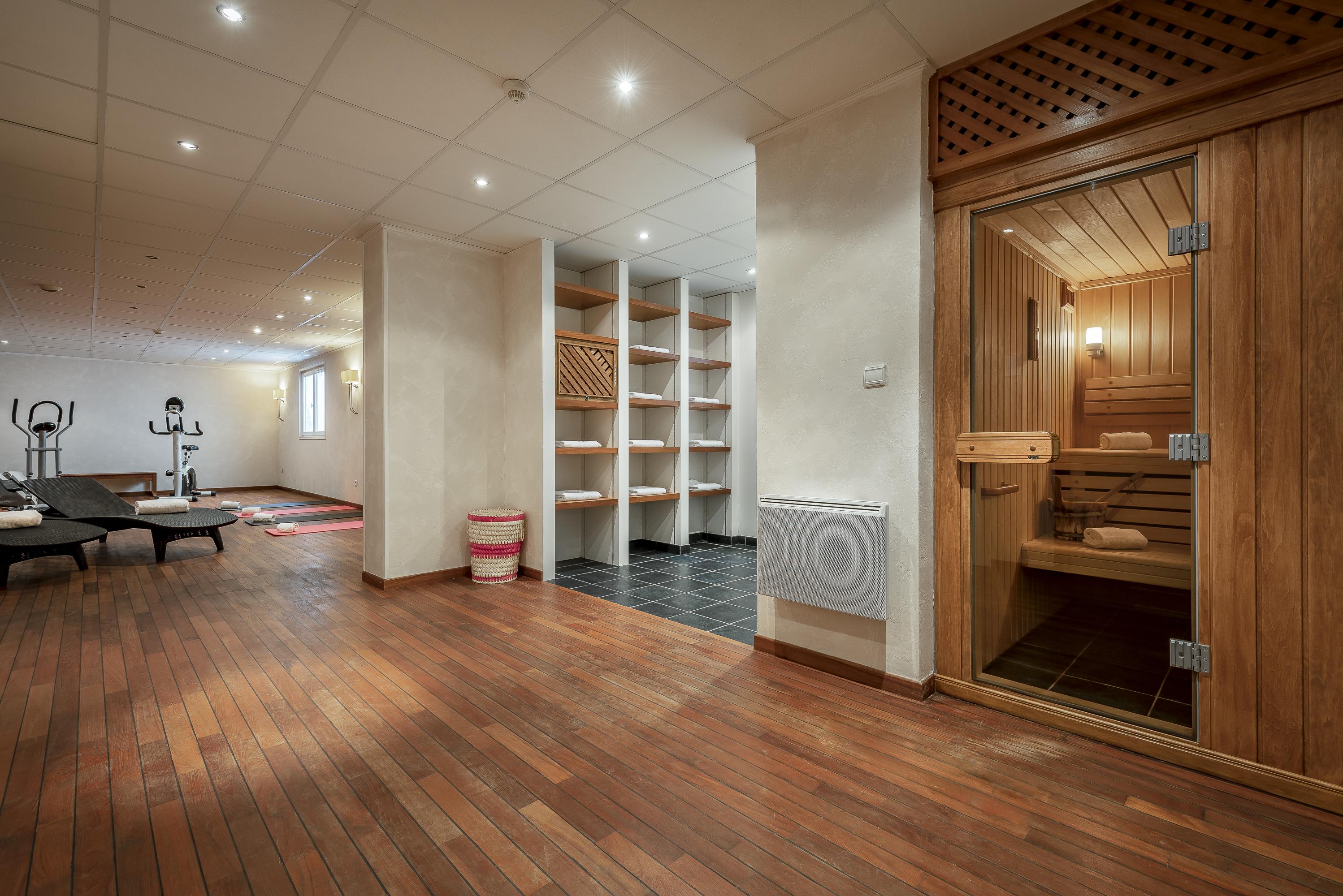 Hotel Chateau Clery Hesdin-lʼAbbé Екстериор снимка