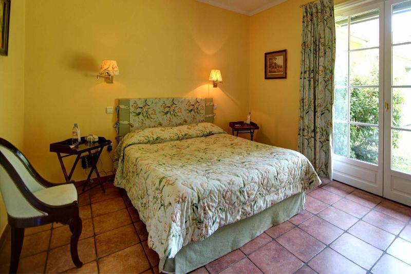 Hotel Chateau Clery Hesdin-lʼAbbé Екстериор снимка