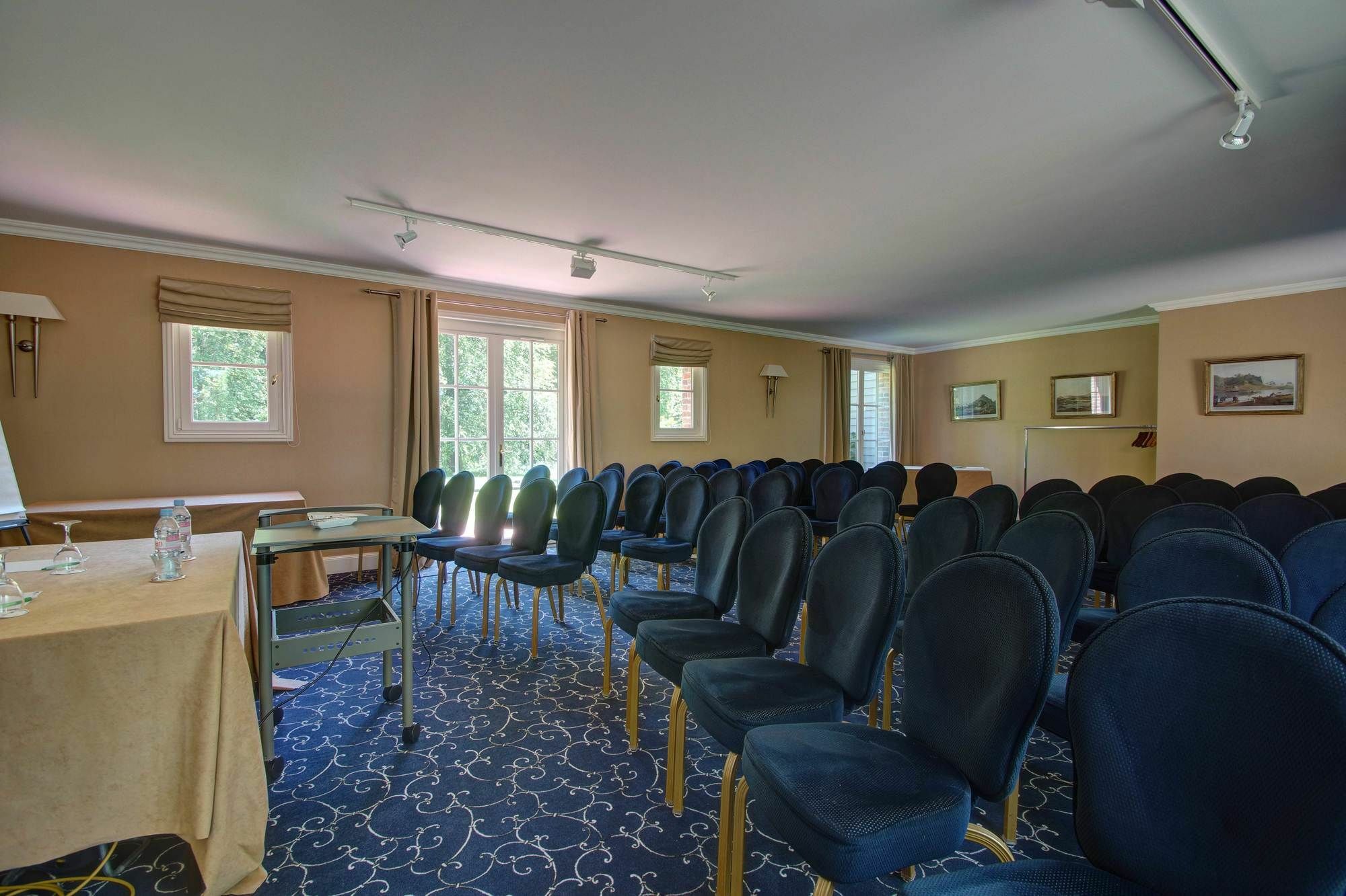 Hotel Chateau Clery Hesdin-lʼAbbé Екстериор снимка